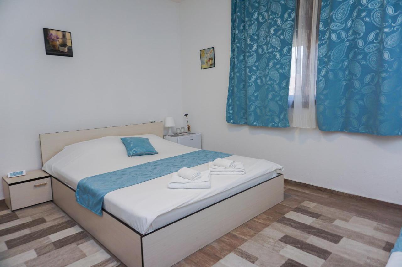 Bed&Breakfast Delikates Stojakovo Exterior foto